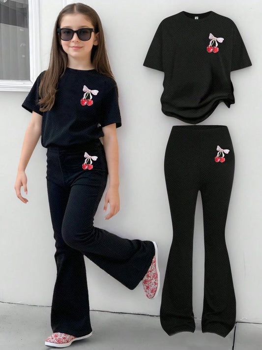 A Short-Sleeve T-Shirt, Stylish And Casual with a Versatile Print Design,